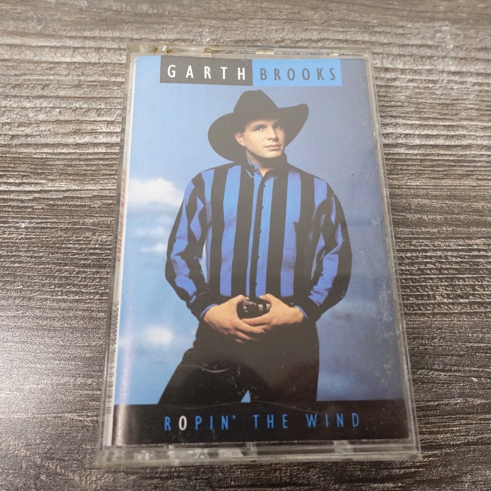 Garth Brooks Cassette Tape Ropin' the Wind 1991 C4 96330 Good Country Music